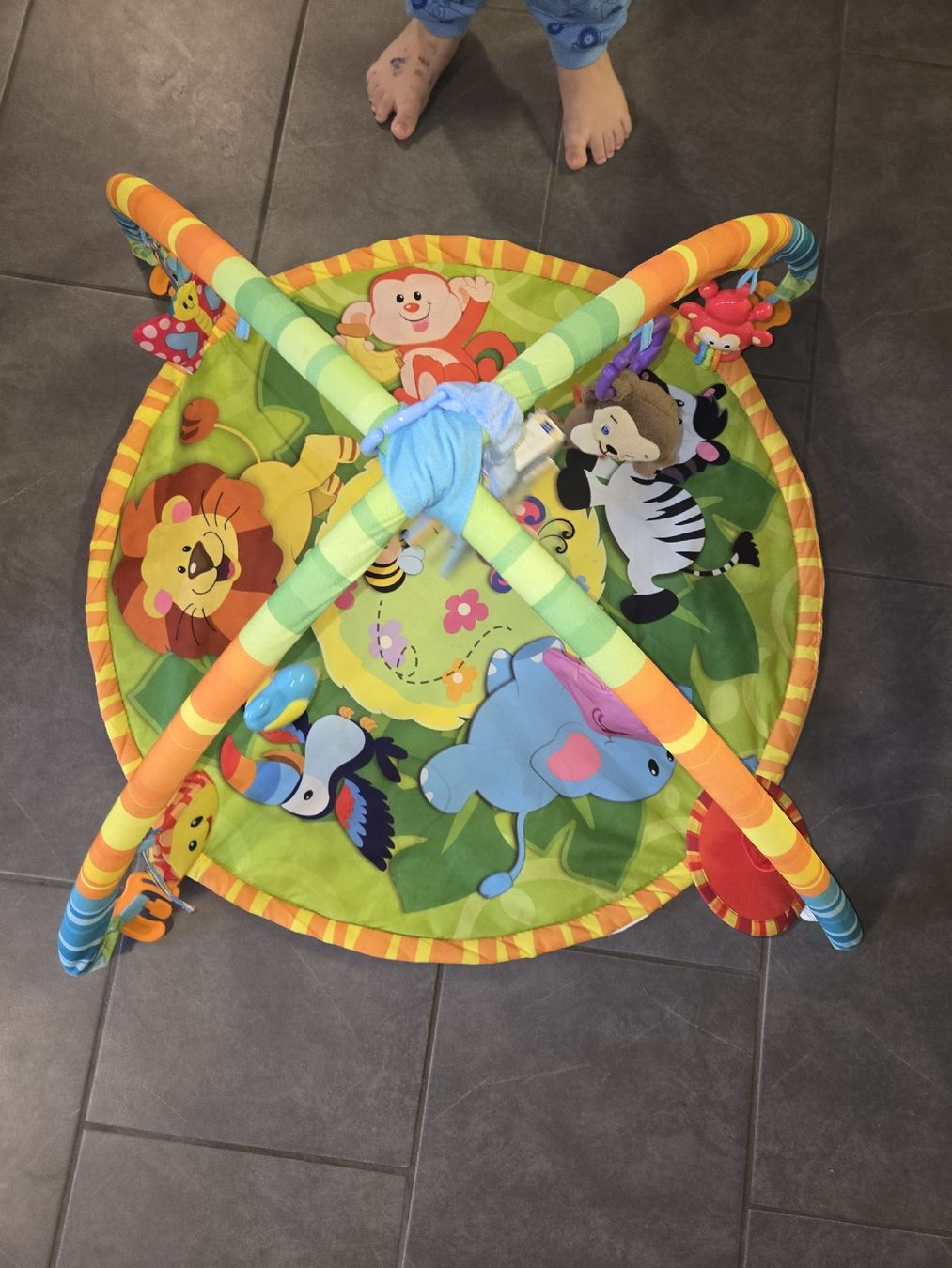 Tapis de jeu: Babyspielbogen – D'occasion à Laupersdorf par julunafi