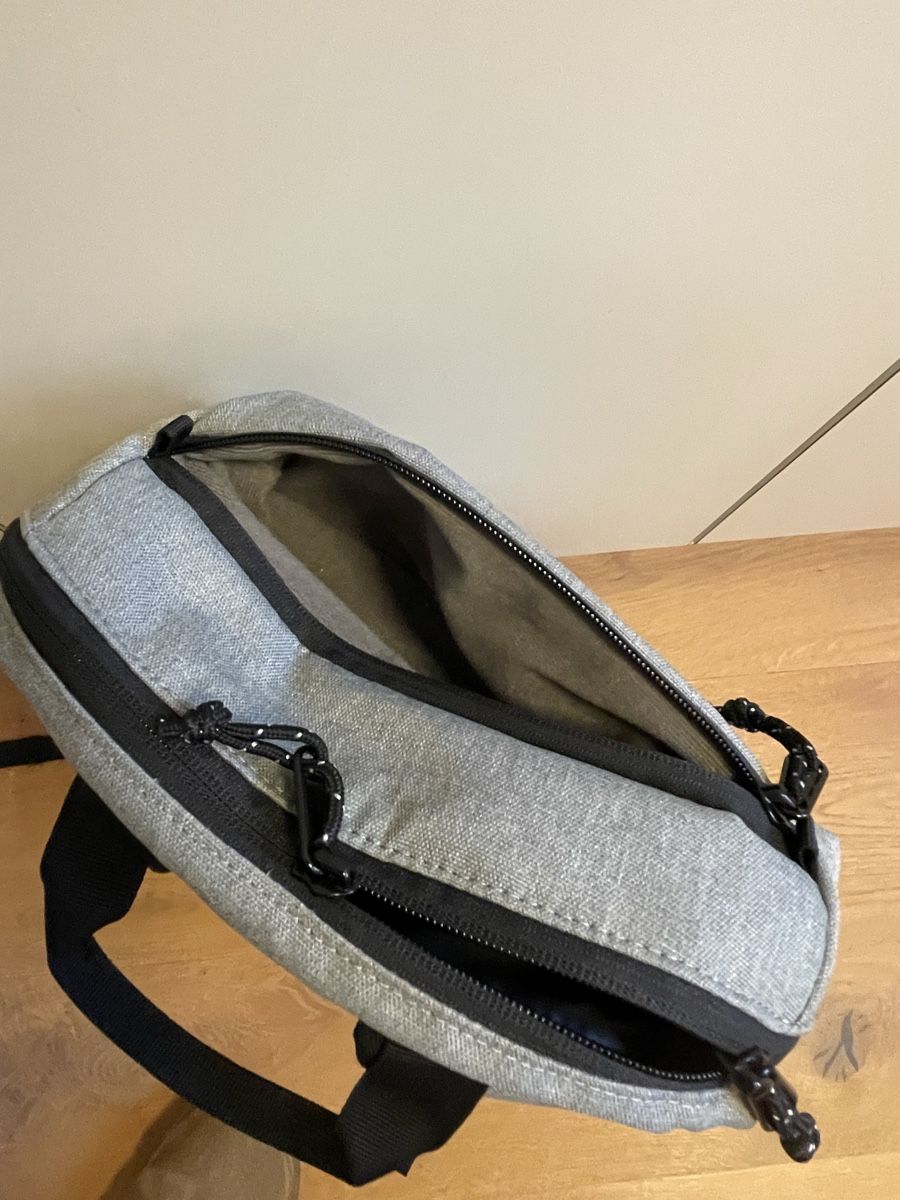 Burton Zaini: Rucksack Burton grau schwarz  – Usato da Solothurn venduto da joodie12 4