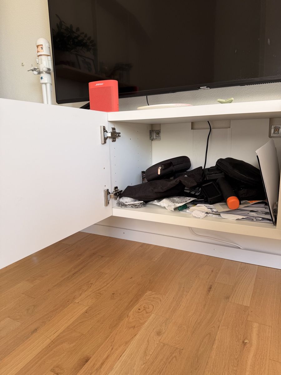 Ikea Mobili TV: TV Shelf IKEA Bestå – Usato da Zürich venduto da mar_h7x7 4