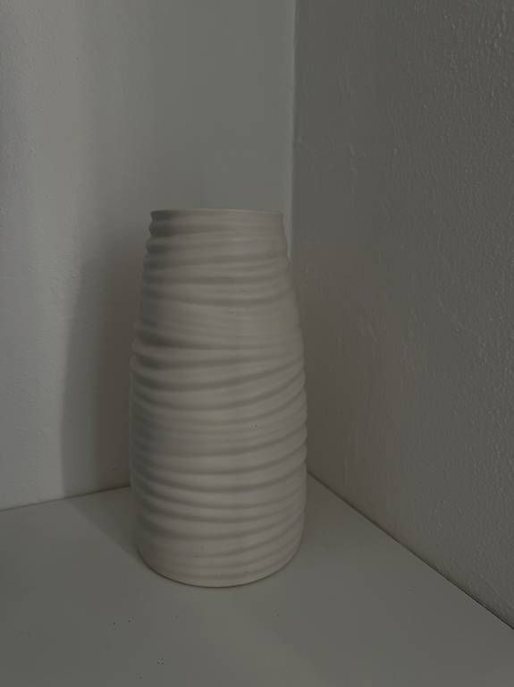 Vasi & Recipienti: White Wavy Vase  Decorative  ~30cm – Usato da Pregassona venduto da samdl518