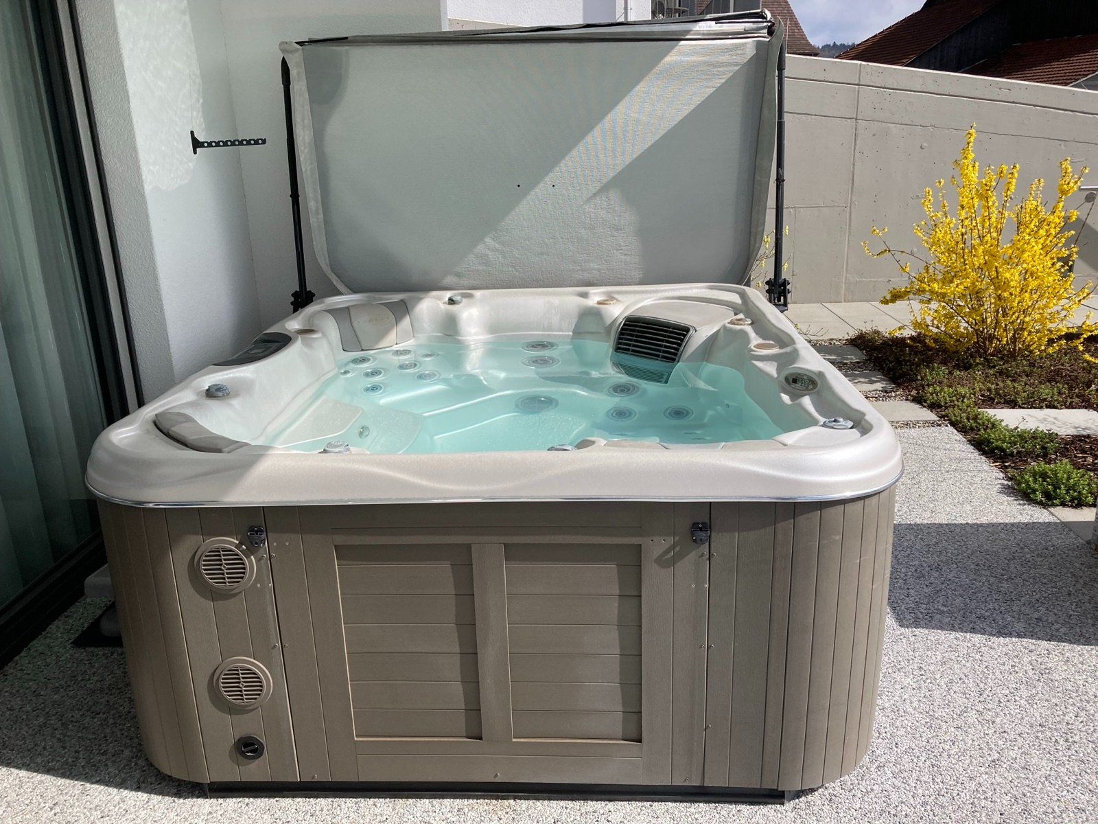 Whirlpool: Whirlpool von Eurotech – Gebraucht aus Schneisingen von  5