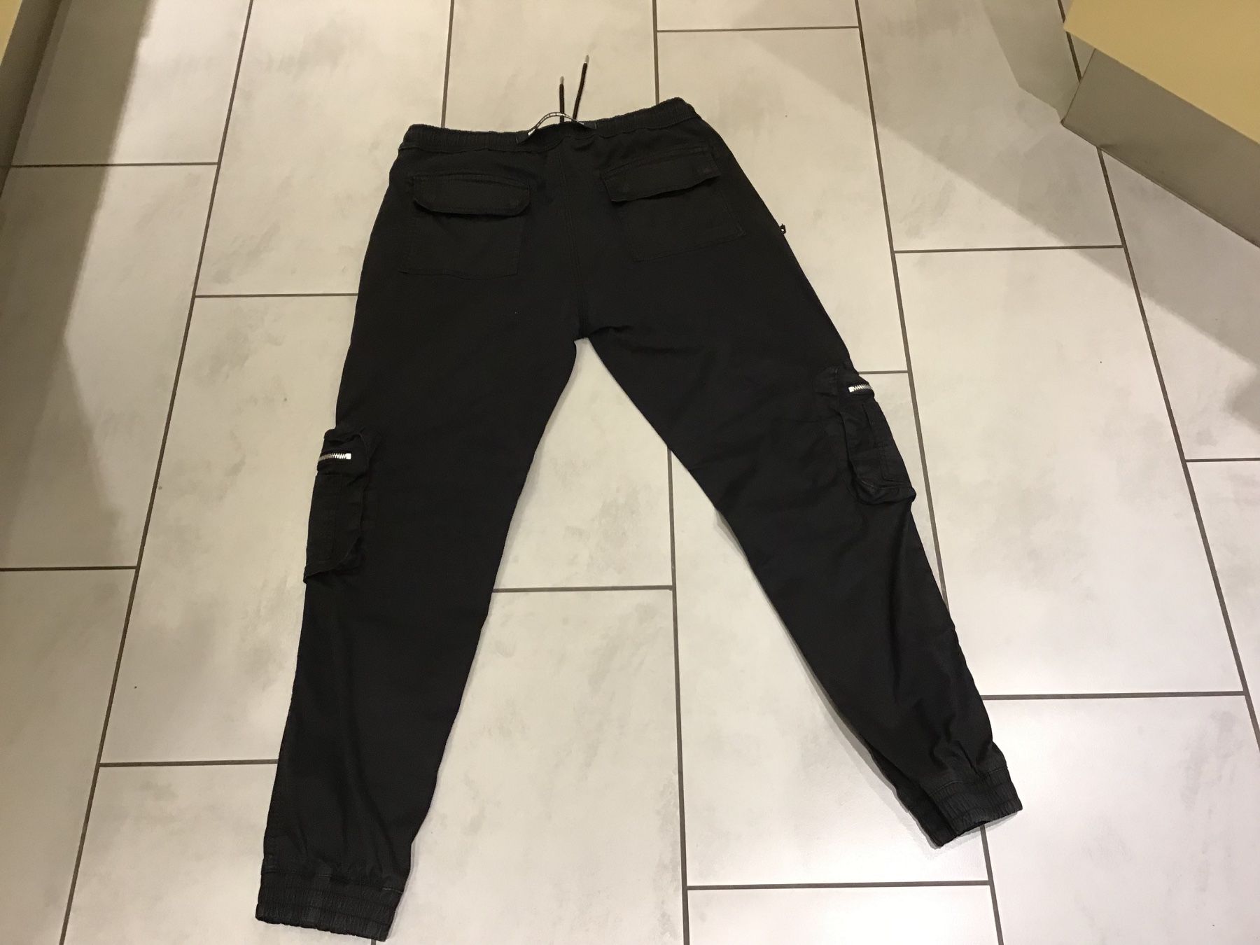 Pantaloni: Lässige Hose M – Usato da Trimbach venduto da Mery70 1