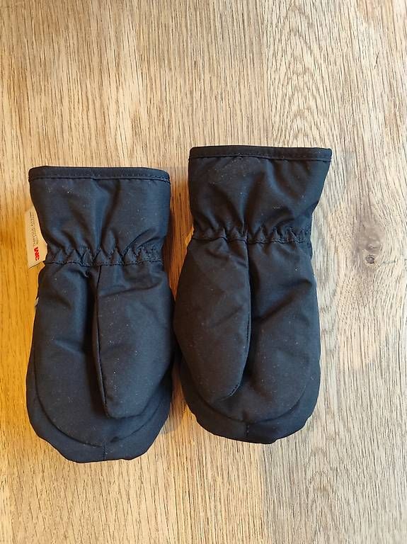 Guanti: Handschuhe Baby – Usato da Flums venduto da tin_zk28 2