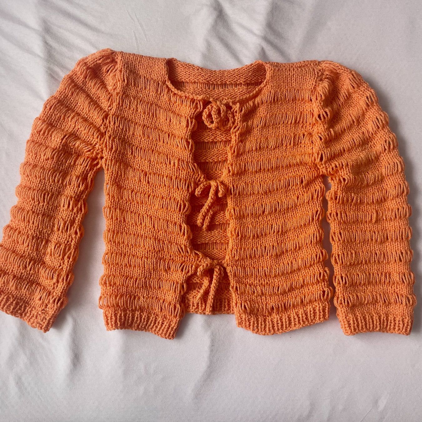 Bolero: Handgestrickter Cardigan Gr.XS/S – Nuovo (secondo la descrizione) da Arth venduto da ivikiwishop 1