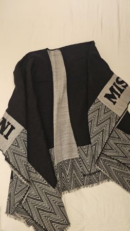 Missoni Poncho in Schwarz/Grau