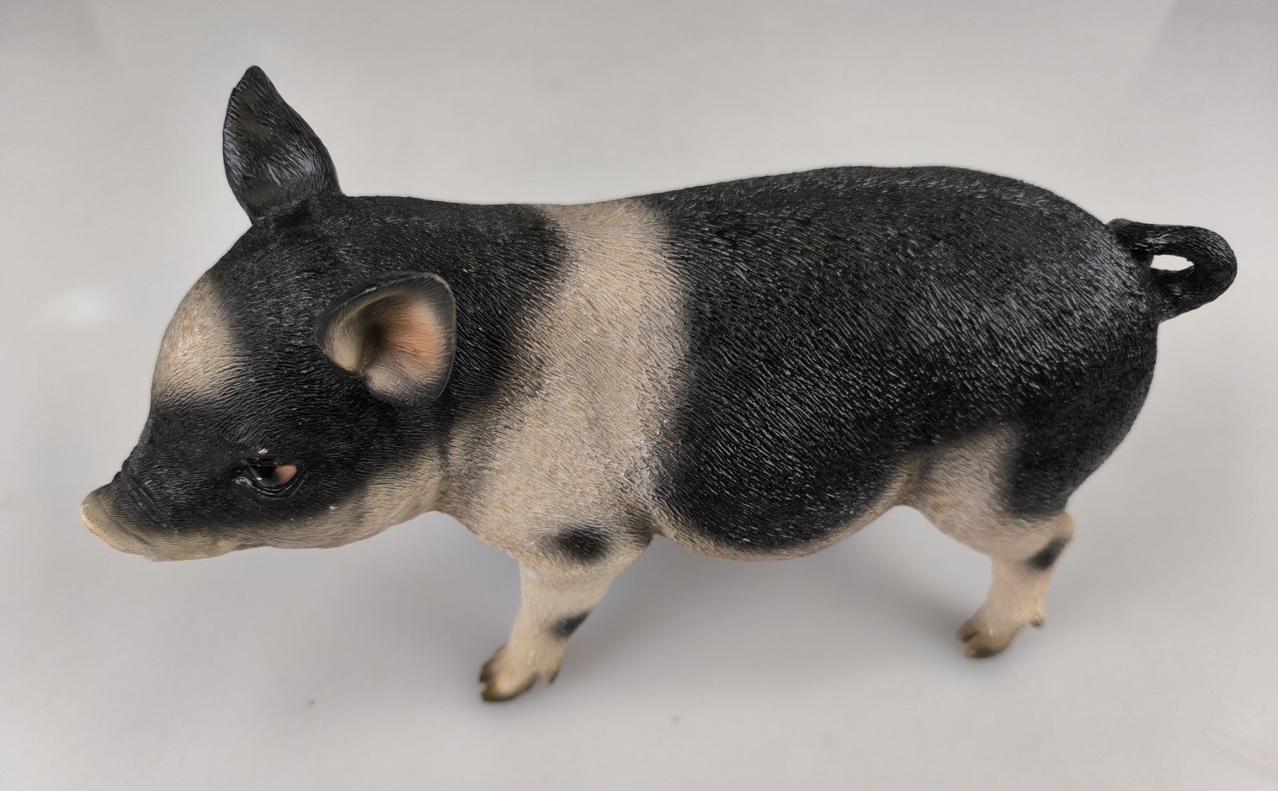 Statuette: Ferkel aus Kunststoff – Usato da Volketswil venduto da brockipfannenstil 1