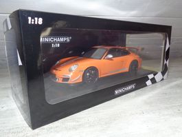Minichamps 1:18 Voiture de sport Porsche 911 GT3 RS 4.0