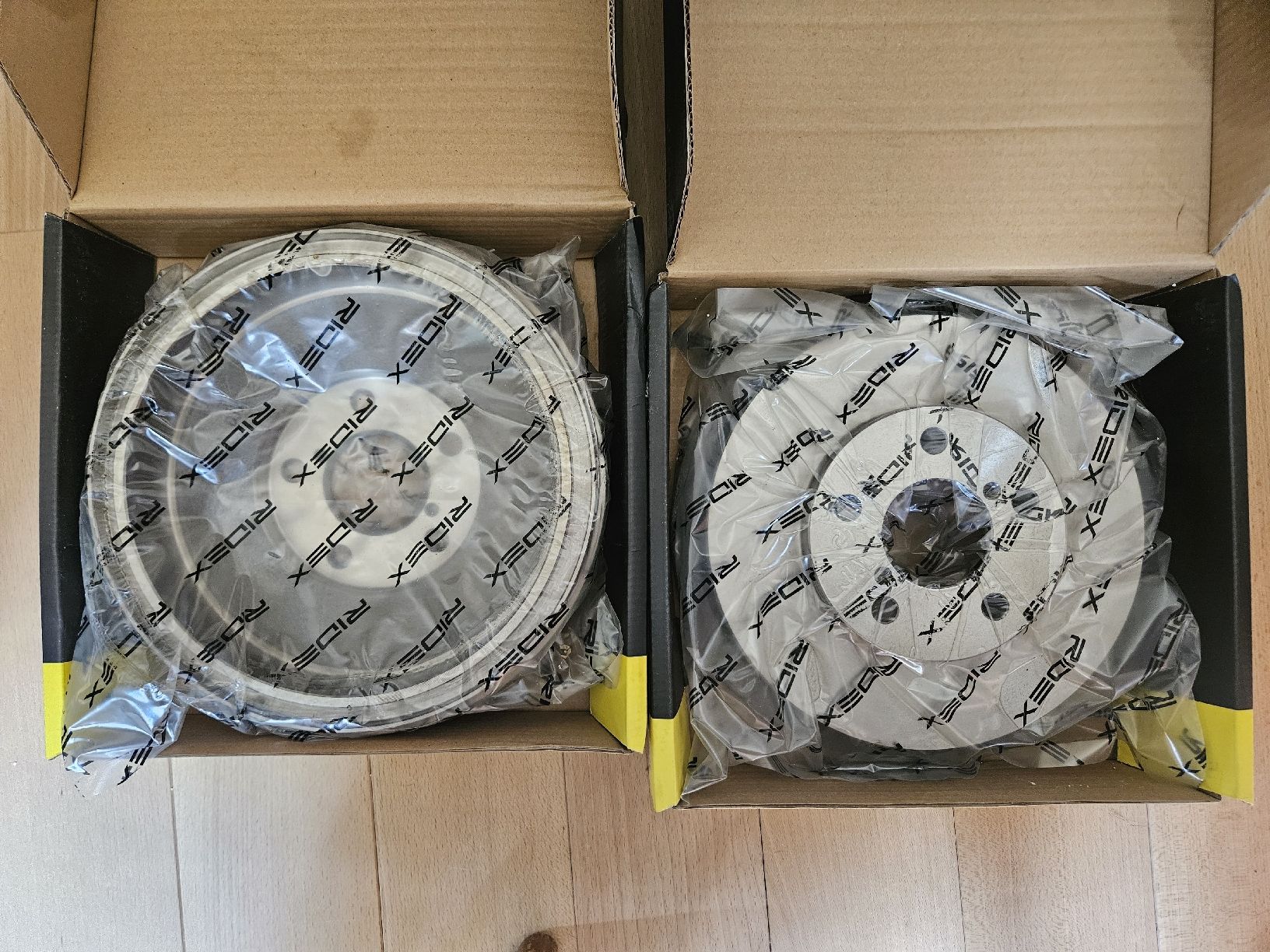Subaru Tutti pezzi di ricambio auto: 2X RIDEX Bremstrommel – Nuovo e nell'imballaggio originale da Emmetten venduto da lar_zfm2 1