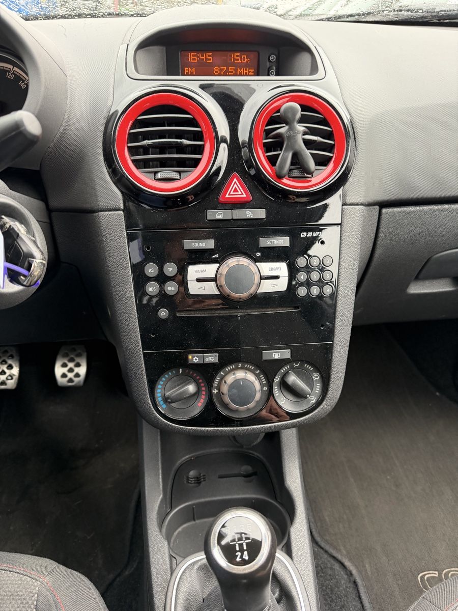 Opel Automobili: Opel Corsa D14  – Usato da Mollis venduto da BSL10 4