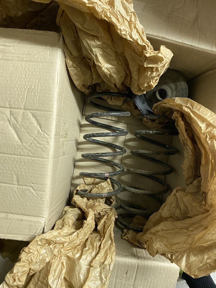 BMW Alle Autoersatzteile: Bmw E30 325ix Ressort  – Gebraucht aus Les Rasses von cli_d99j 1
