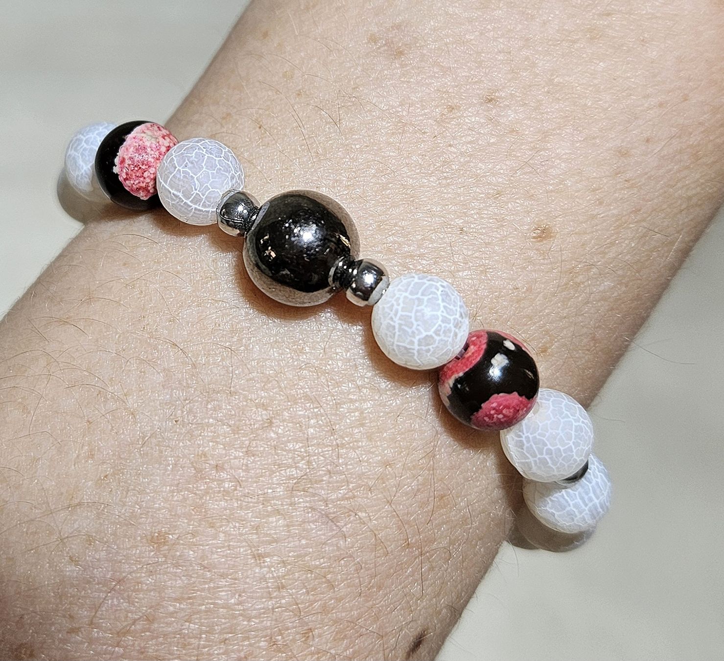 Bracciali & Braccialetti: weisse Farb-Mix Armk. - Spendenaktion – Nuovo (secondo la descrizione) da Unterkulm venduto da Nachtigall 1