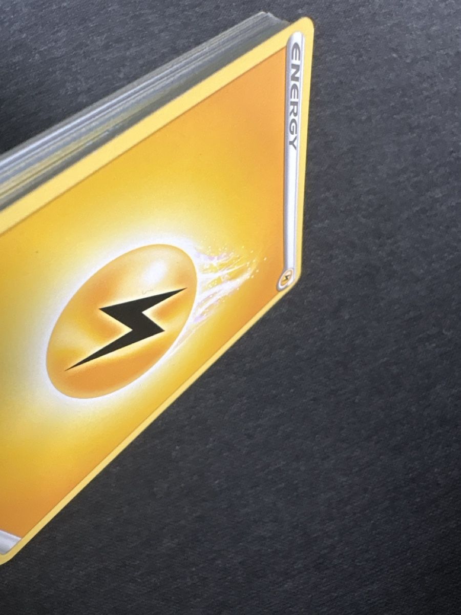 Cartoline: Pokemon 25 Elekrokarten Stapel Englisch – Usato da Möhlin venduto da akocak 1