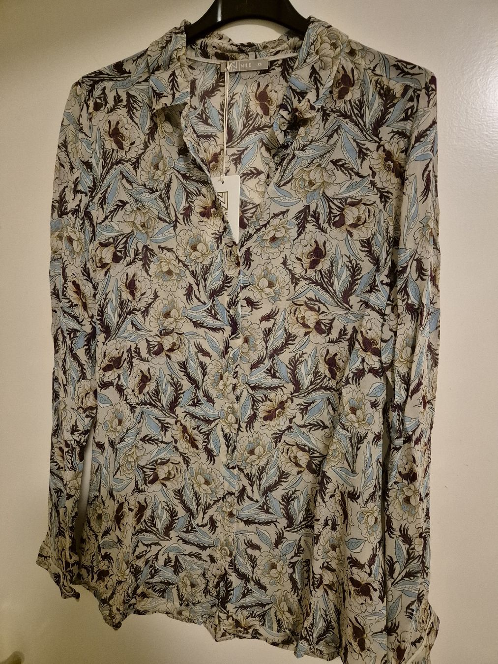 Nile Blusen: nile bluse, neu, gr. xs – Neu und originalverpackt aus Luzern von Ami-be 1