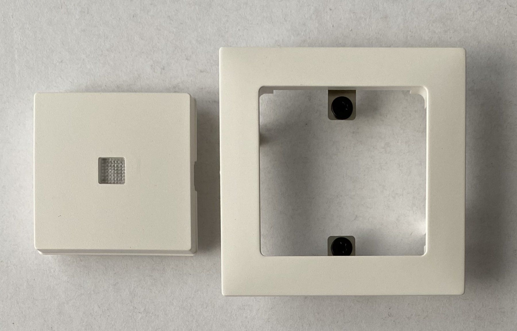 Feller Interruttori: Frontset EDIZIOdue weiss 60×60mm mit Frontlinse – Nuovo e nell'imballaggio originale da Flums venduto da Atutto 2