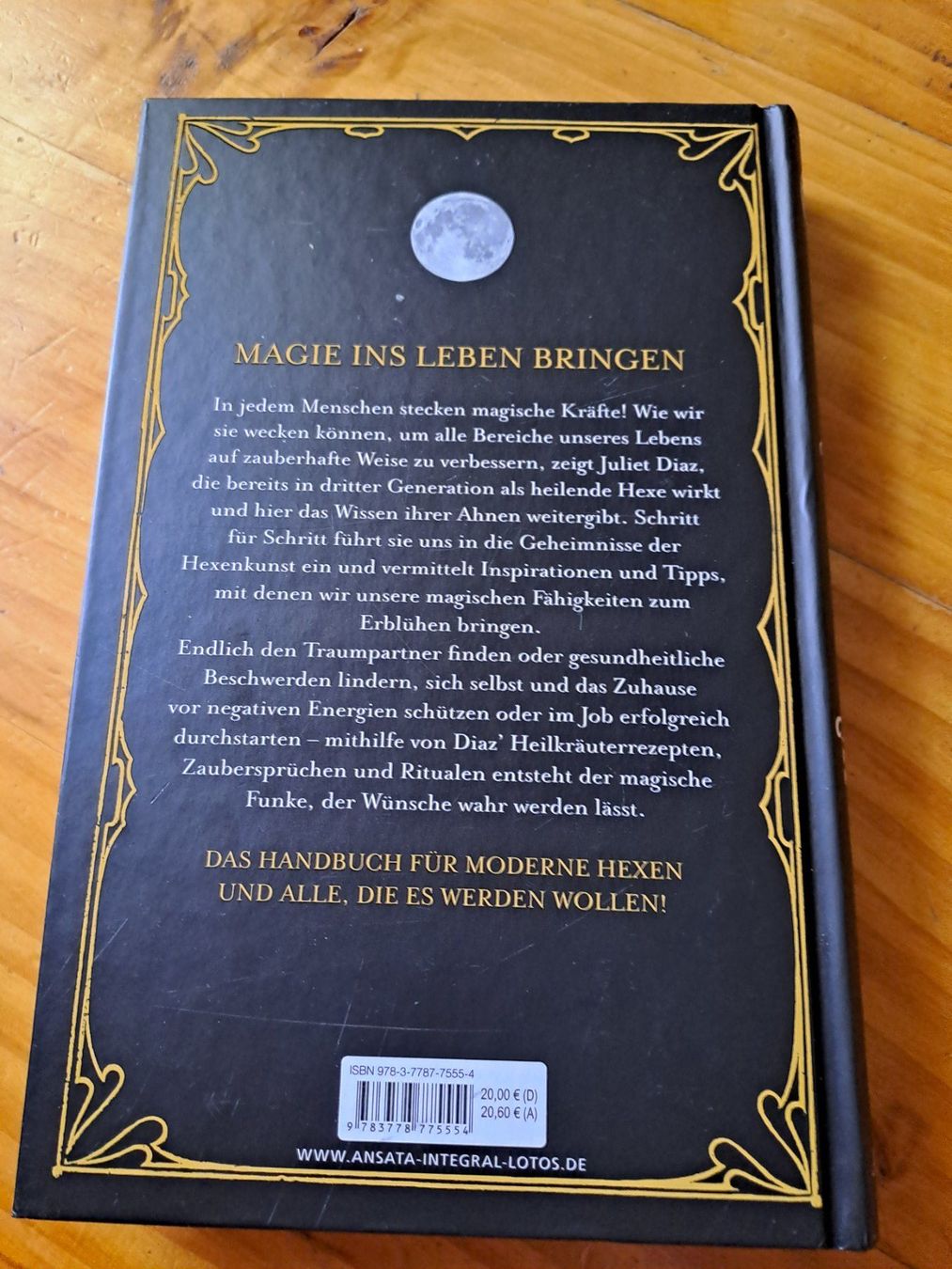 Bücher: Witchery- Entdecke die Hexe in dir – Gebraucht aus Doppleschwand von Sandrafritz 2