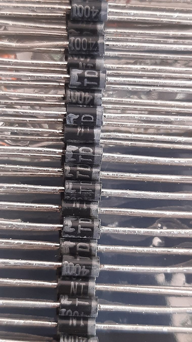 Componenti elettronici: Elektrolytkondensatoren Rubycon 35V 10000uF 3Stk. neu – Nuovo (secondo la descrizione) da Oey venduto da Parkplatzbrocki 2