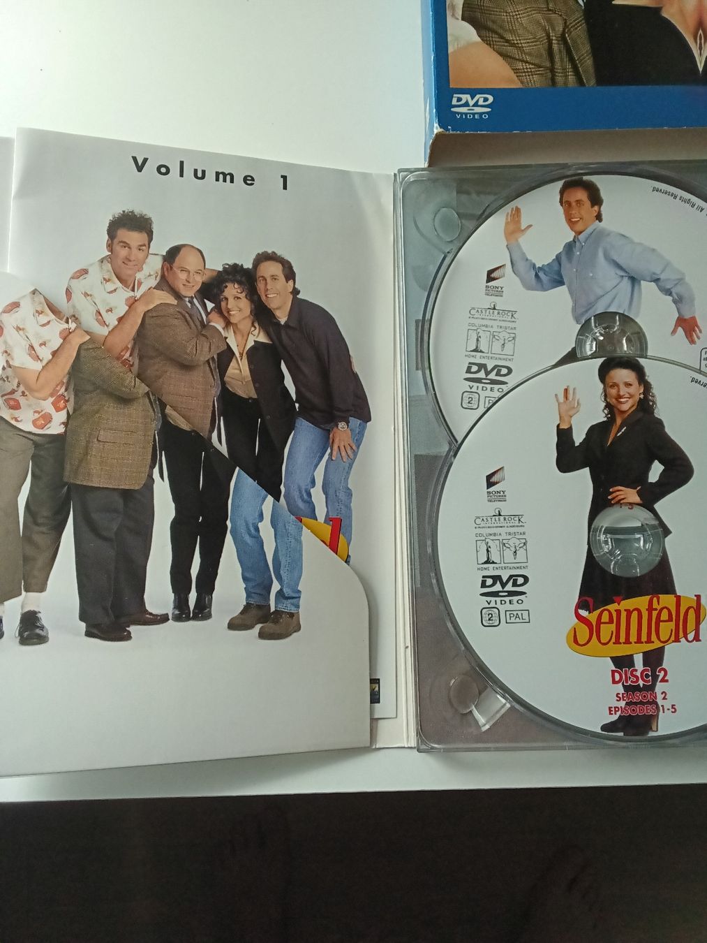 Tutti i DVDs: Seinfeld Seasons 1 & 2 DVD Box Set with 4 DVDs – Usato da Immensee venduto da vgitter 1