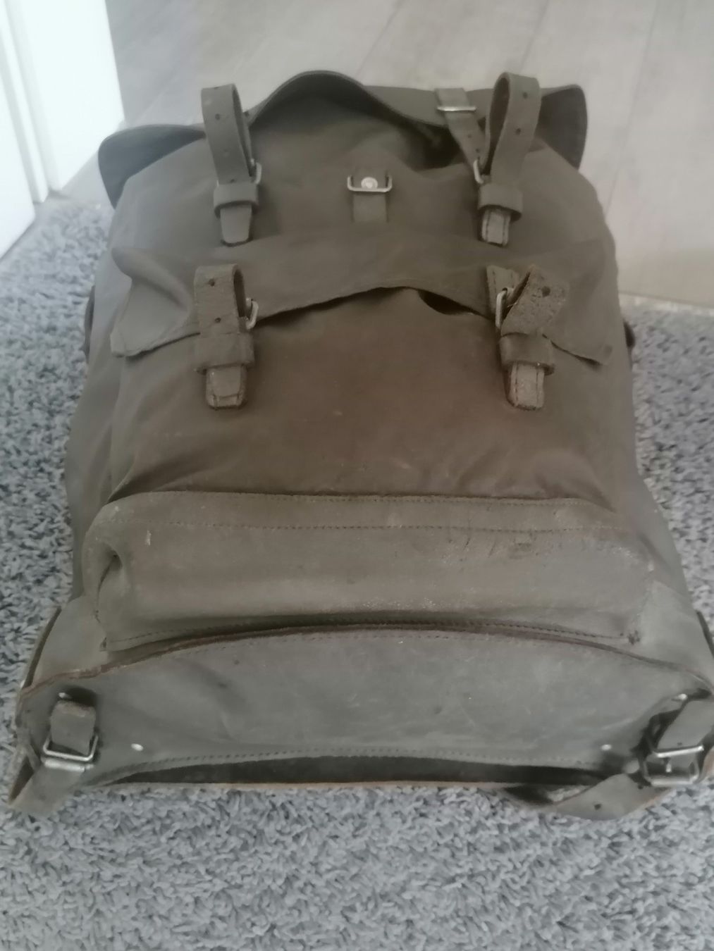 Schweizer Armee Zaini: Militär Gebirgsrucksack 73 – Usato da Arch venduto da Tino57 2
