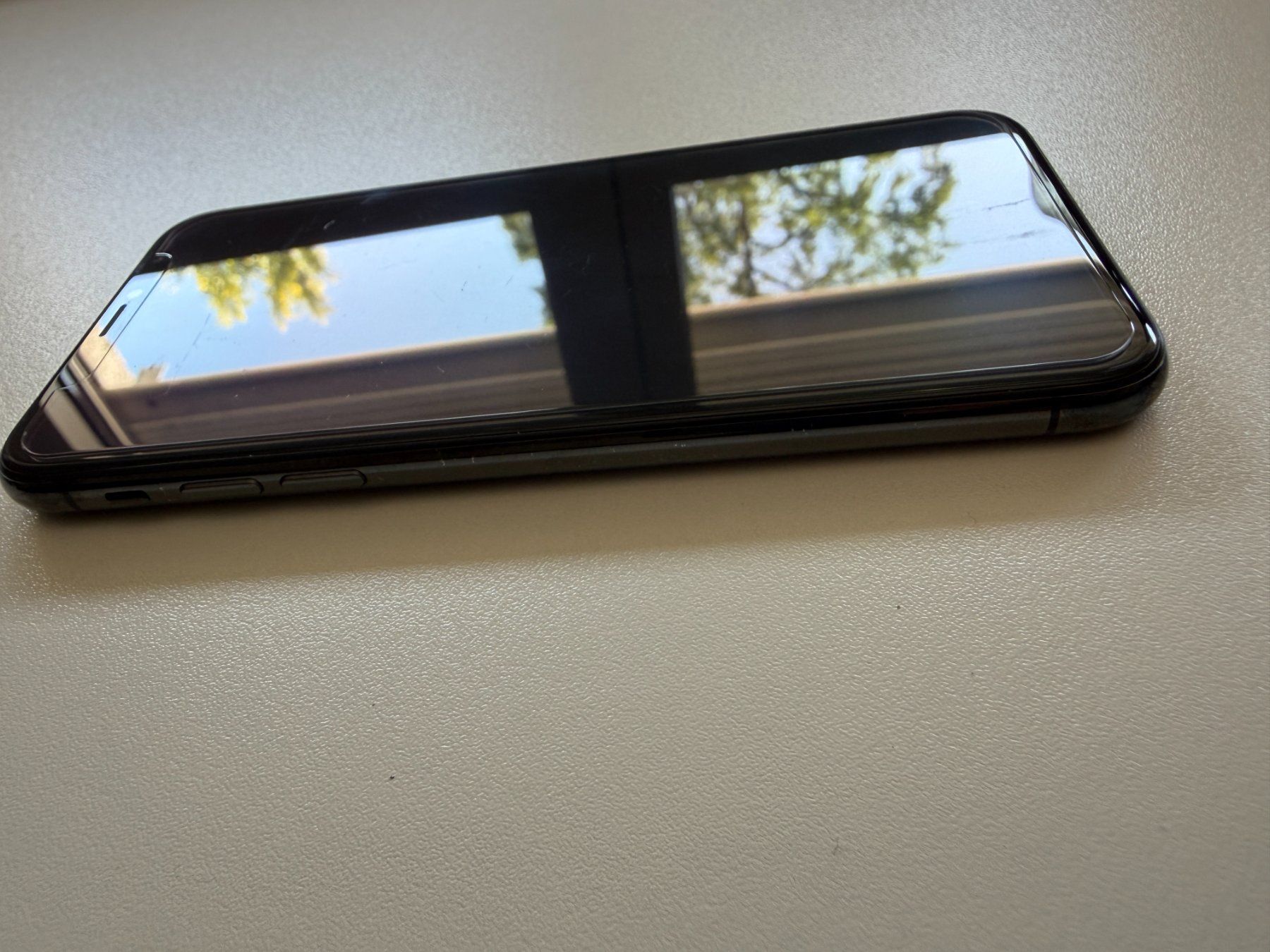 Apple Telefoni cellulari / Smartphones: iphone X 256Gb + 2 cases + extra screen protector – Usato da Zürich venduto da JulesZHW 3