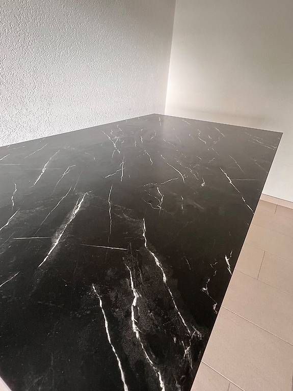 Tables: Table  – D'occasion à Fribourg par ner_6p7z 1