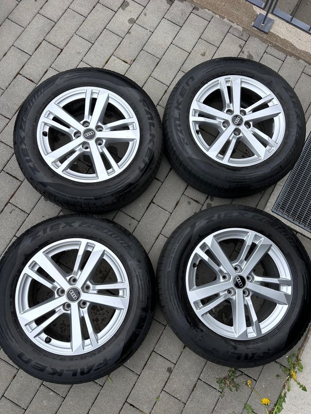 Pneumatici & Ruote complete: 17" Felgen / Pneus – Usato da Bergdietikon venduto da Schmamy