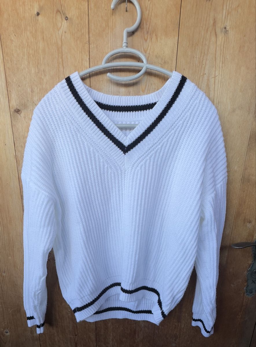 Maglioni & Felpe: Strickpullover weiss mit V-Ausschnitt ab 1 Fr. – Nuovo (secondo la descrizione) da Landquart venduto da Happyhippo42 1
