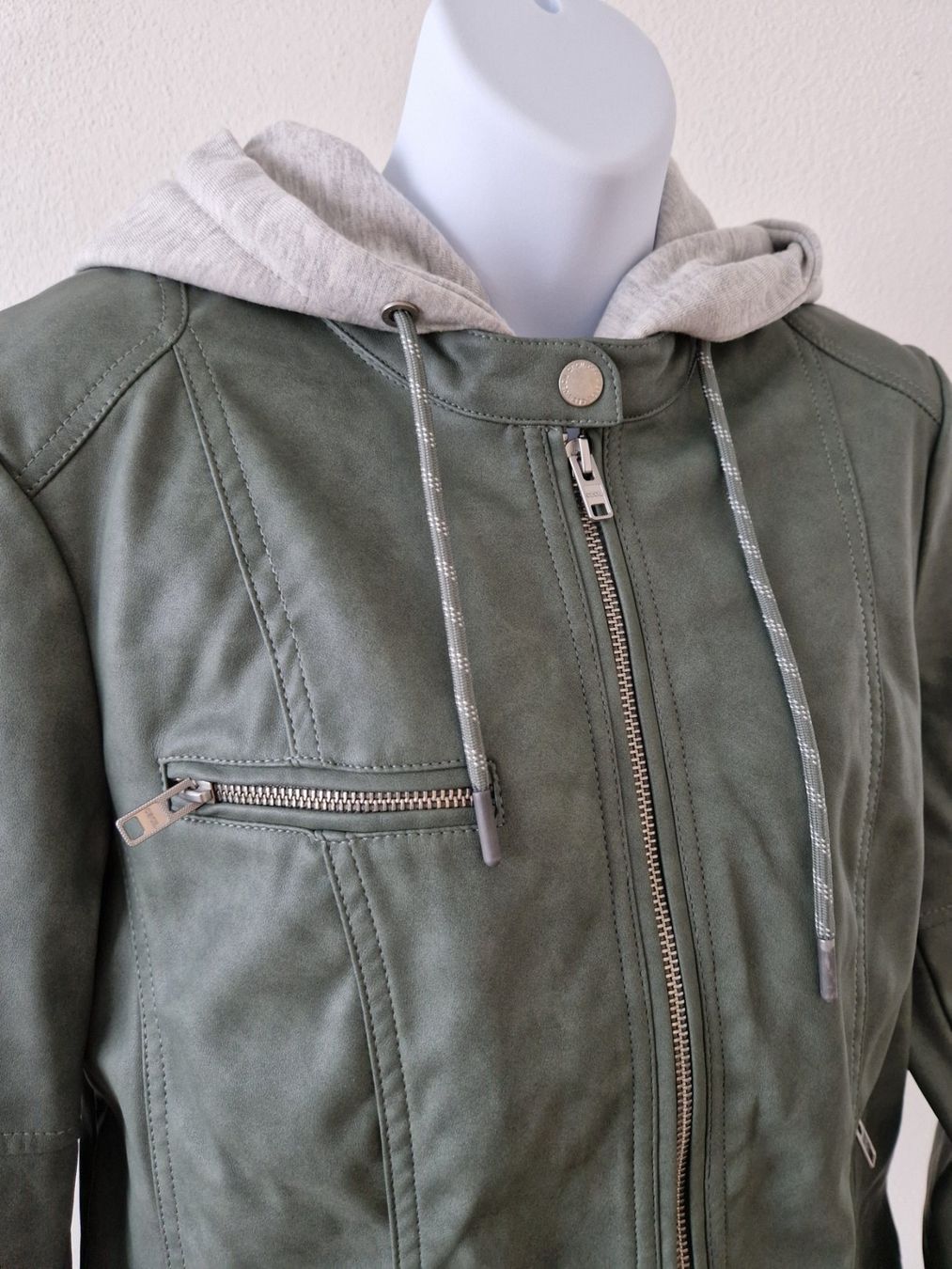 Cecil Giacche: Cecil sportive Kunstlederjacke – Nuovo (secondo la descrizione) da Wettingen venduto da kruemi 1