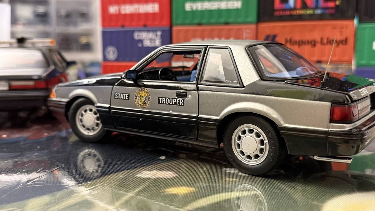 GMP Modellini d'auto: Modellauto 1993 Ford Mustang 5.0 SSP State Trooper – Usato da Basel venduto da Zomeg 5