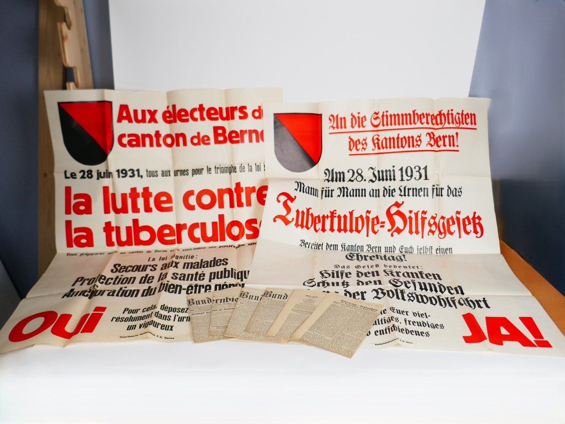 Poster & Bilder: alte Zeitungsartikel & Poster – Gebraucht aus Urtenen-Schönbühl von Restwert_Schoenbuehl