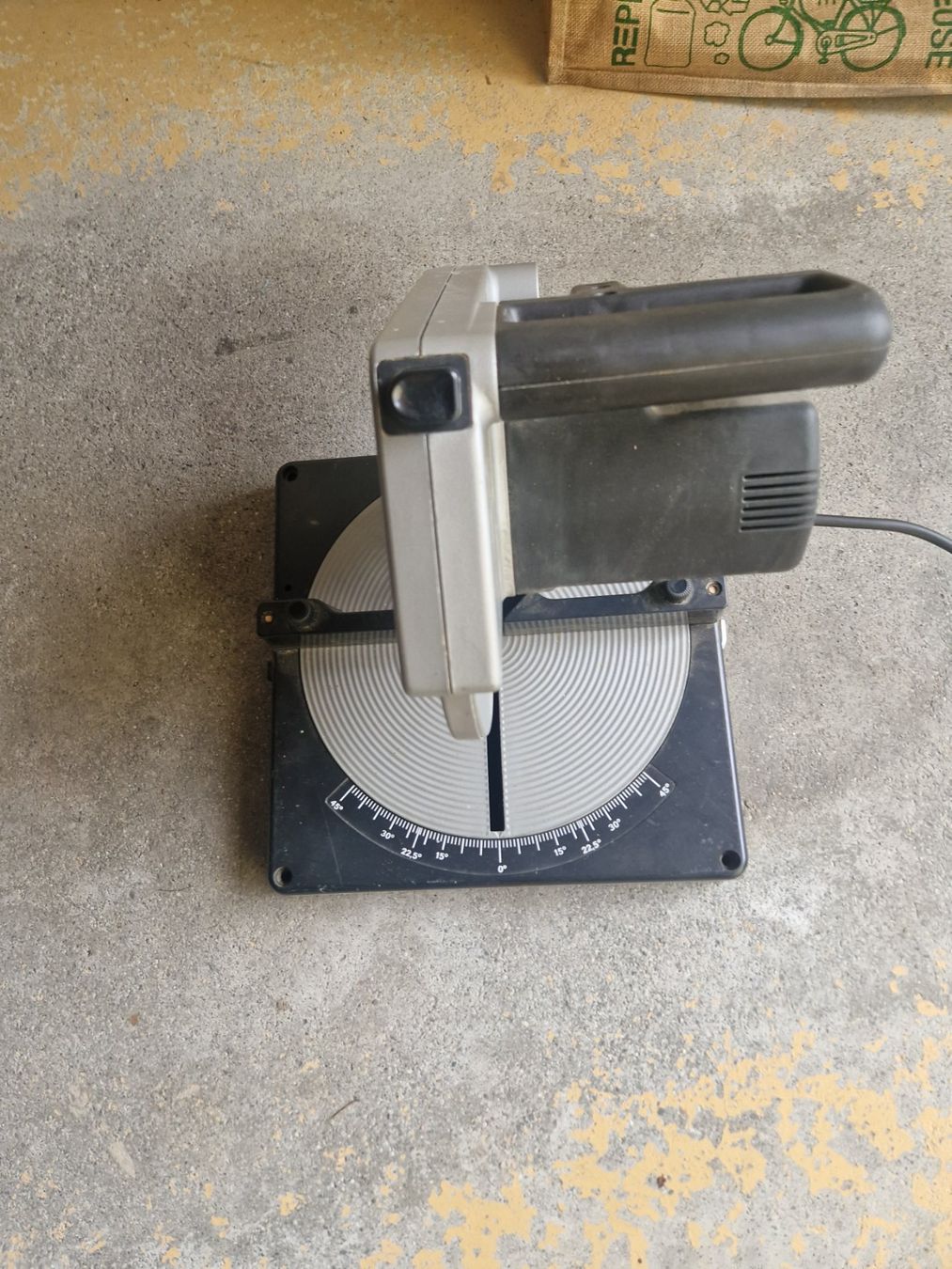 Seghe: Black & Decker BD 800 Kapp - und Gerungssäge – Usato da Igis venduto da woody1957 1
