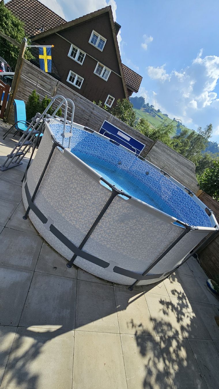 Bestway Schwimmbad: Swimmingpool 1m20cm Tief ca 3m 60cm Durchmesser – Gebraucht aus St.Gallen von  2