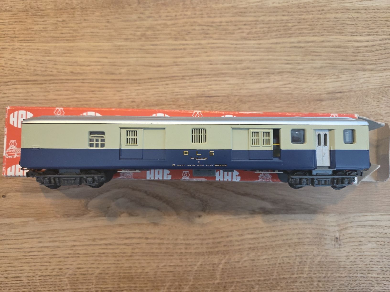 Hag Modelleisenbahnen: HAG 766 BLS Gepäckwagen – Gebraucht aus Berikon von TopLok1