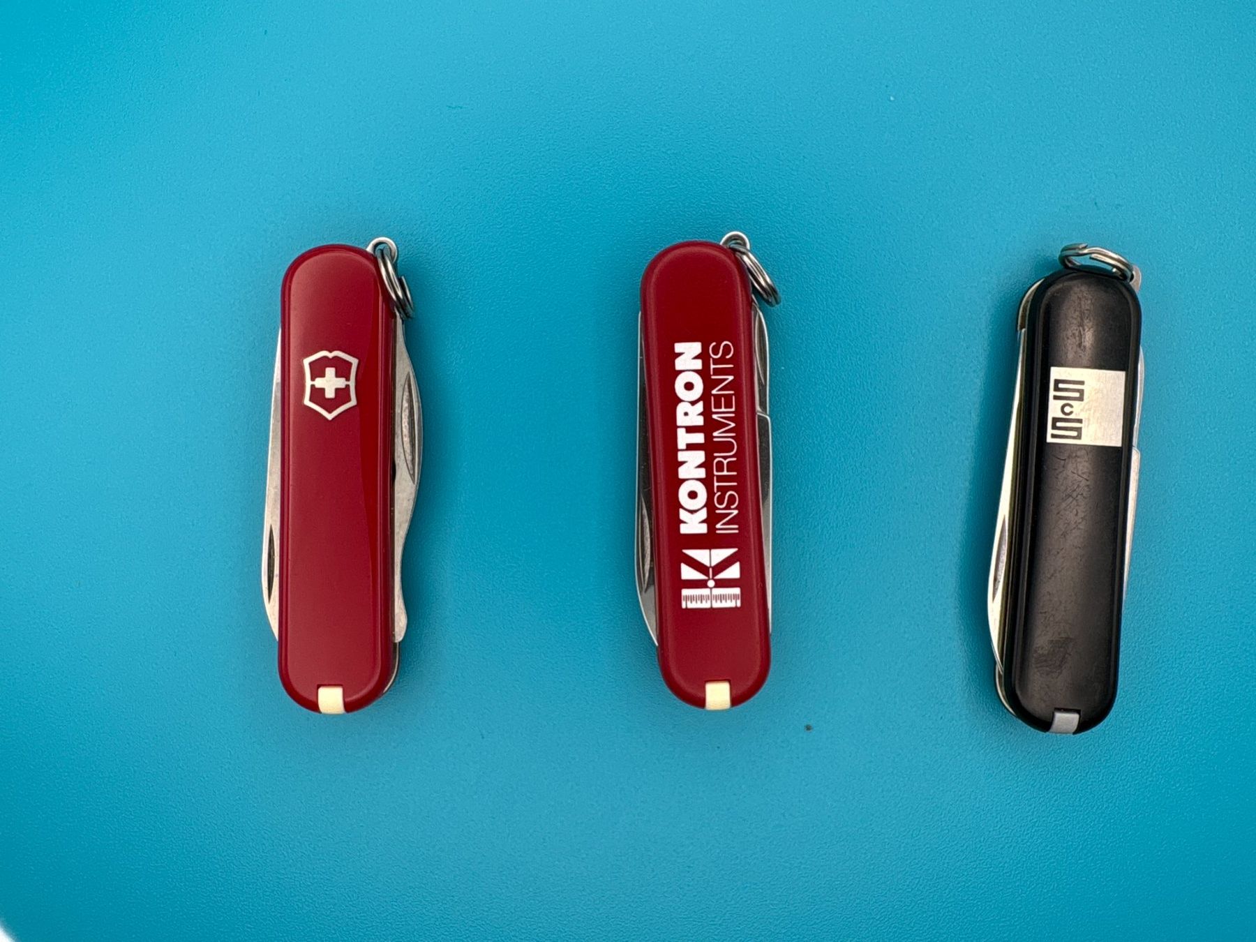 Victorinox Taschenmesser: 3 kleine Victorinox – Gebraucht aus Elgg von Jo_Naj