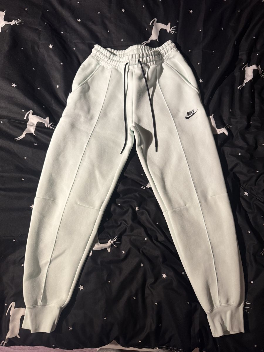 Nike Hosen: Jogging Nike turquoise S neuf – Neu und originalverpackt aus Porrentruy von fee_24