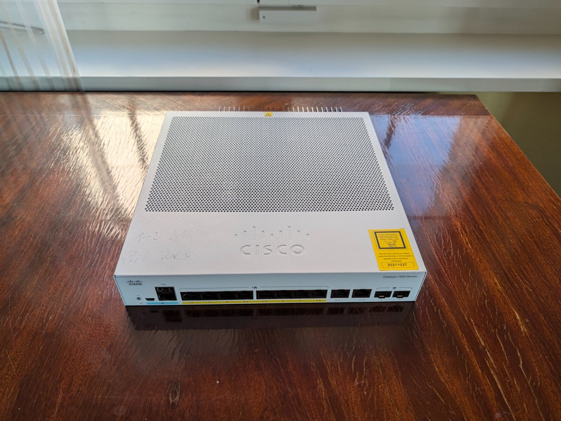 Cisco C1000 - 8 Port 2G L - Guter Zustand (Gebraucht) in Niederweningen ...