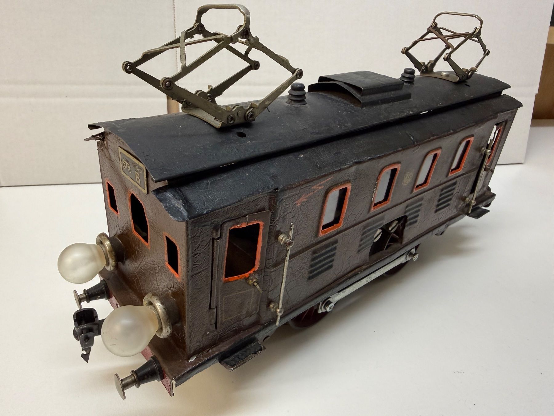 Märklin Modellini di ferrovie: Märklin Spur 1, E-Lok, 2-achsig, braun, Blech – Usato da Hinwil venduto da Johann57