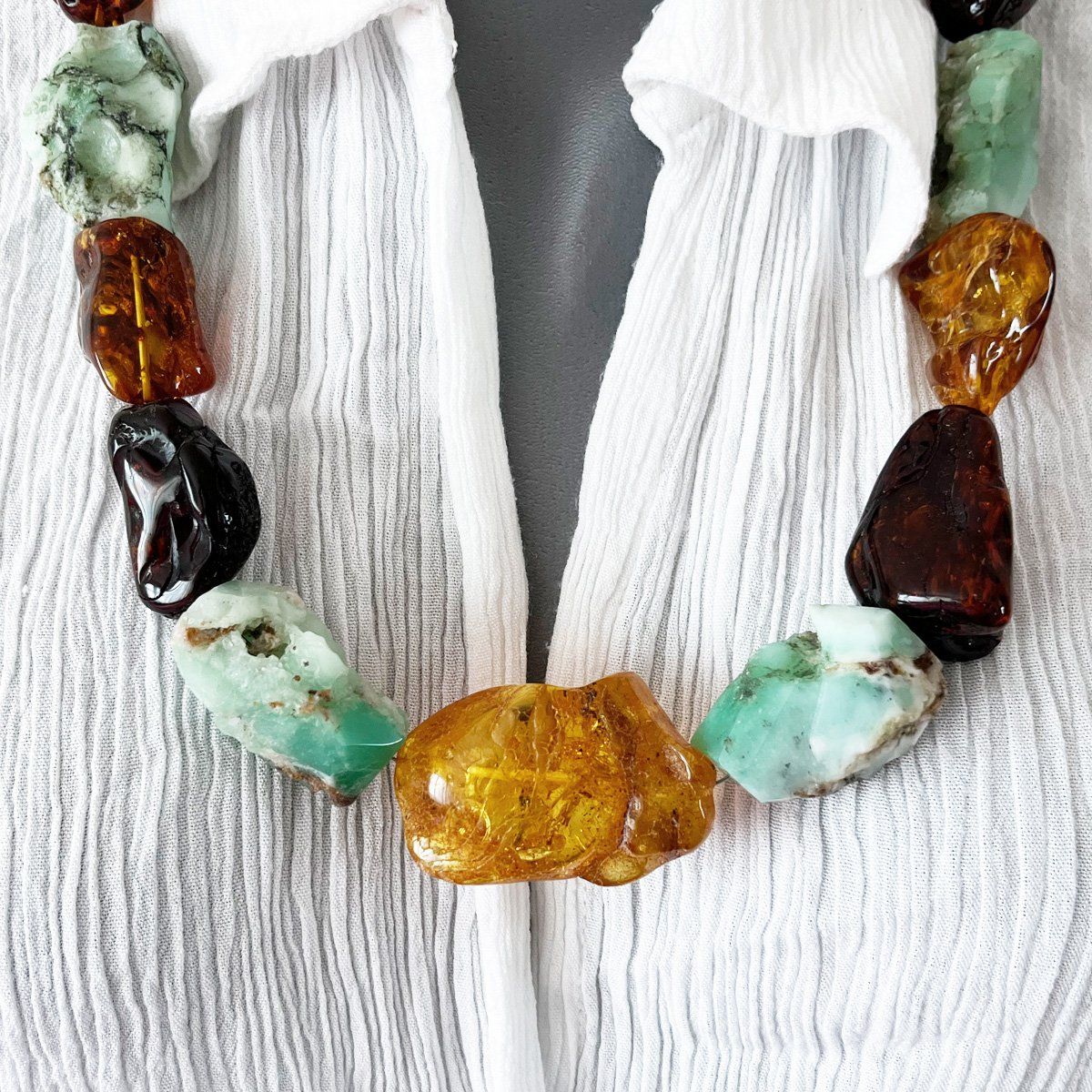 Catenine: Lange Bernstein-Chrysopras Halskette – Nuovo e nell'imballaggio originale da Meilen venduto da Byrd-bijoux 1