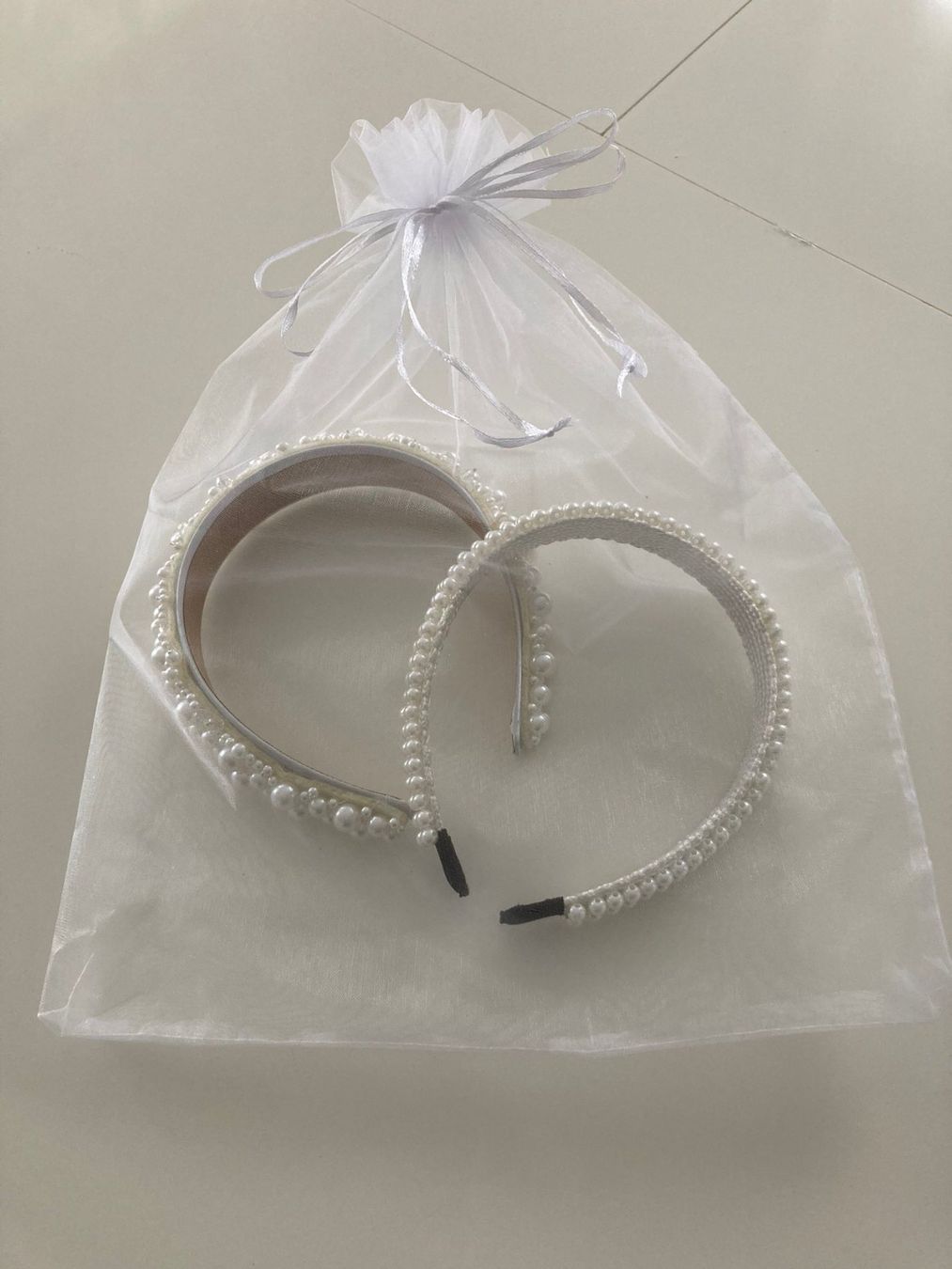 Haarschmuck: Haarreif (Zwei Stück) – Neu und originalverpackt aus Winterthur von OldShatterhand1. 3