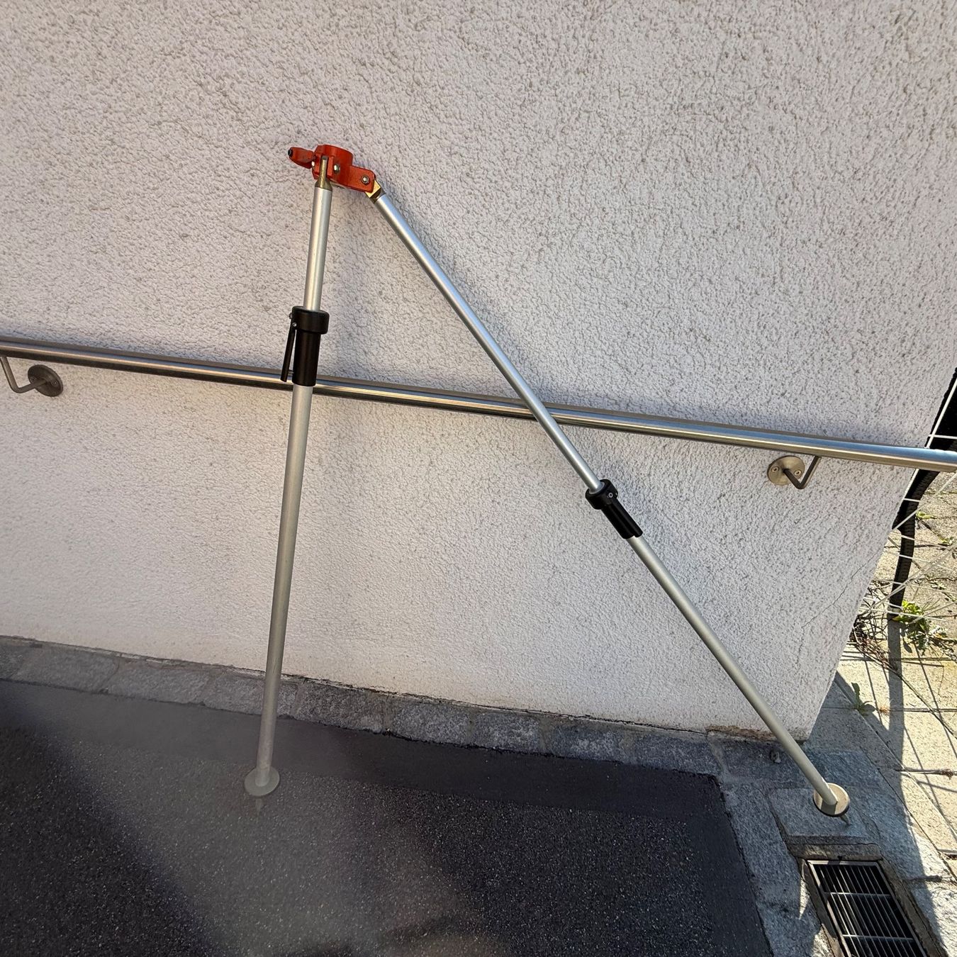 Tutti gli attrezzi: Jalon Halter höhen verstellbar – Usato da balzers venduto da ..m