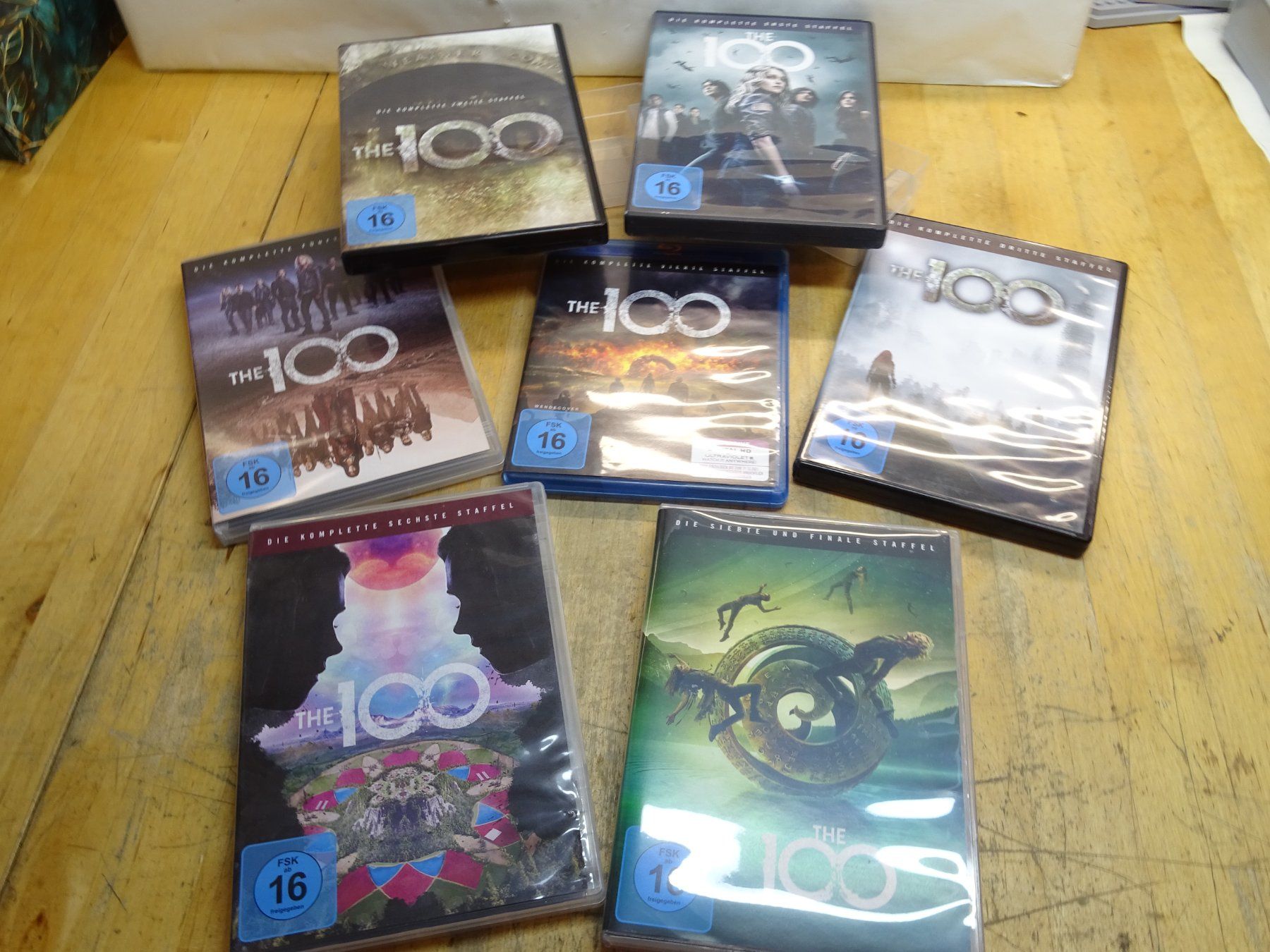 Tutti i DVDs: The 100 Komplette Staffel 1-7 – Usato da Wohlen AG venduto da Bricktoys