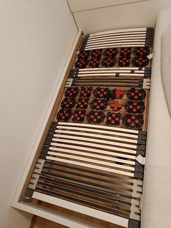 Letti: Bett 1.80 x 2.00, mit Matratzen – Usato da Arbon venduto da zaryberry 3