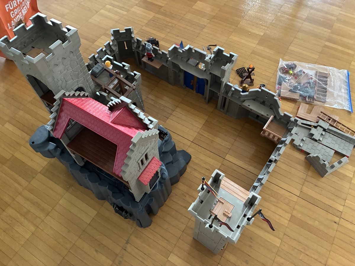 Playmobil Giocattoli: Playmobil Löwenritterburg gross – Usato da Stäfa venduto da Clandestino04 6