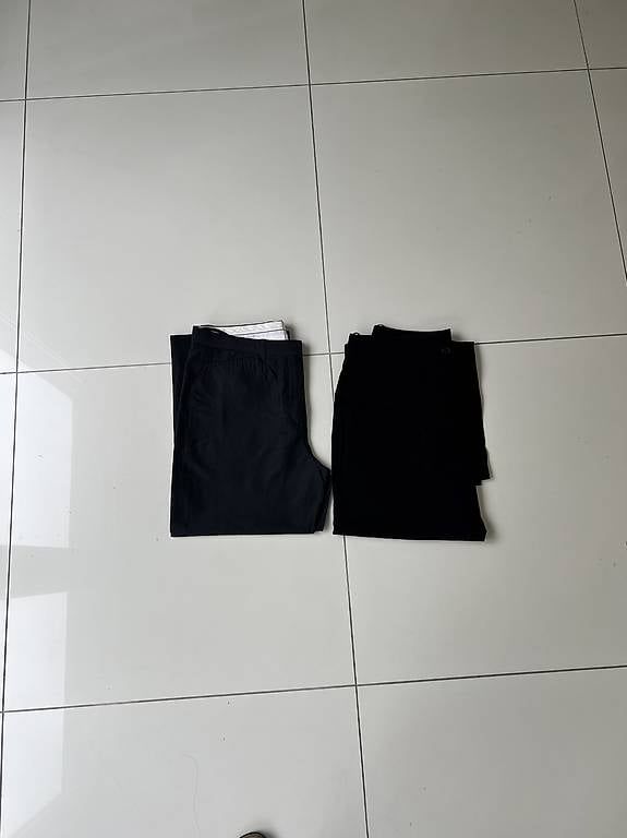 Pantaloni: 2 pantalons Hugo Boss taille 36 – Usato da Epalinges venduto da Kallem