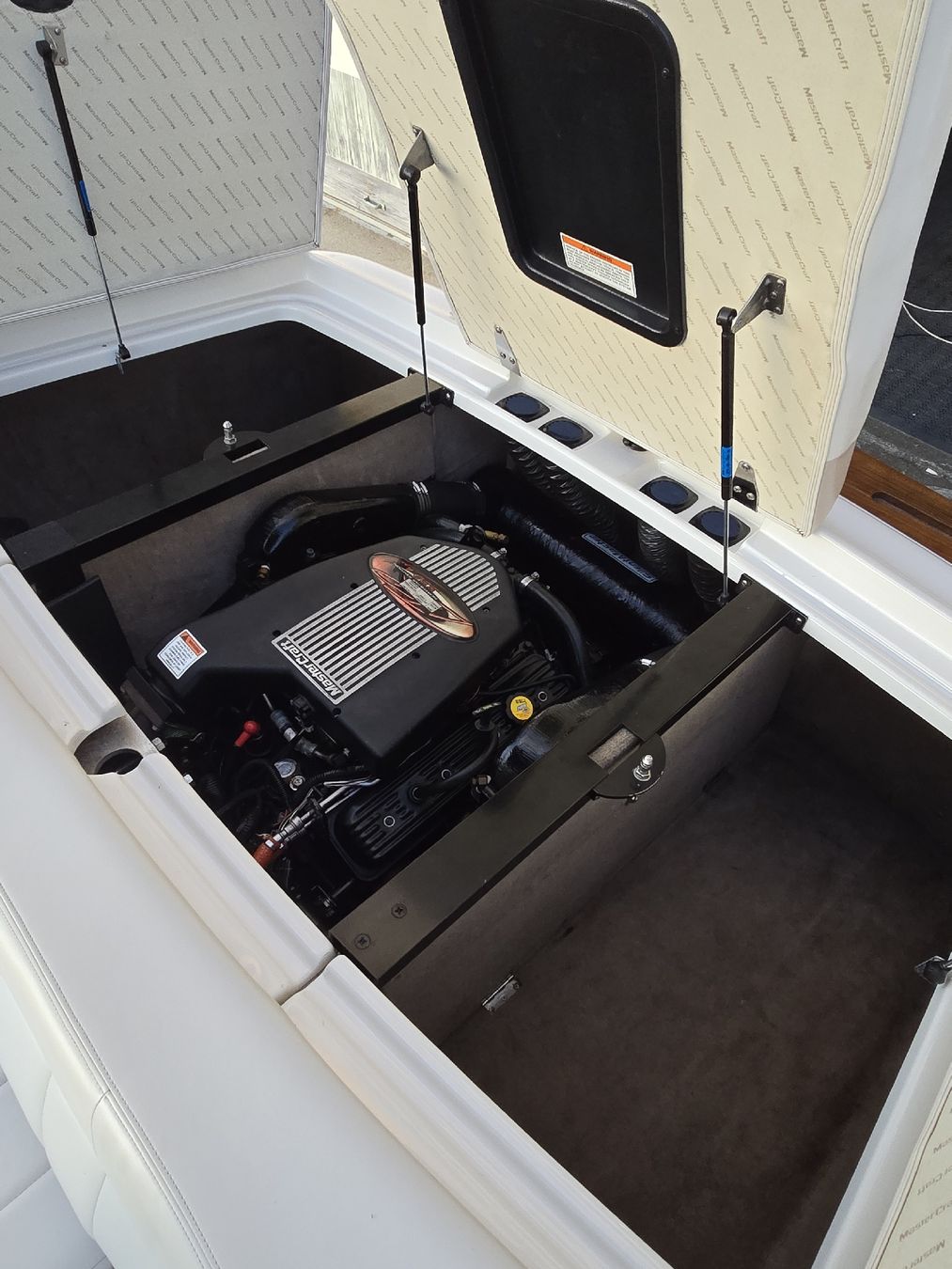 Mastercraft Boote: MasterCraft MariStar 210 – Gebraucht aus Aigle von sch_wn6c 3