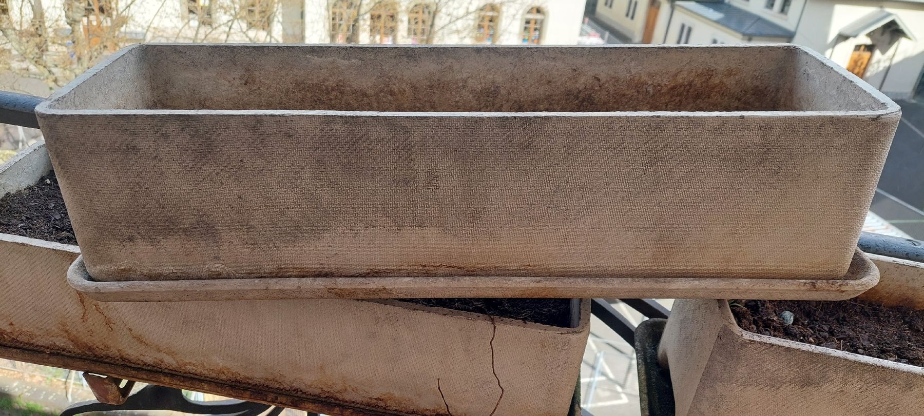 Eternit Vasi per fiori: Bacs en éternit pour balcons et terrasses – Usato da GENEVE venduto da Filou57