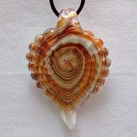 Collier orange en verre
