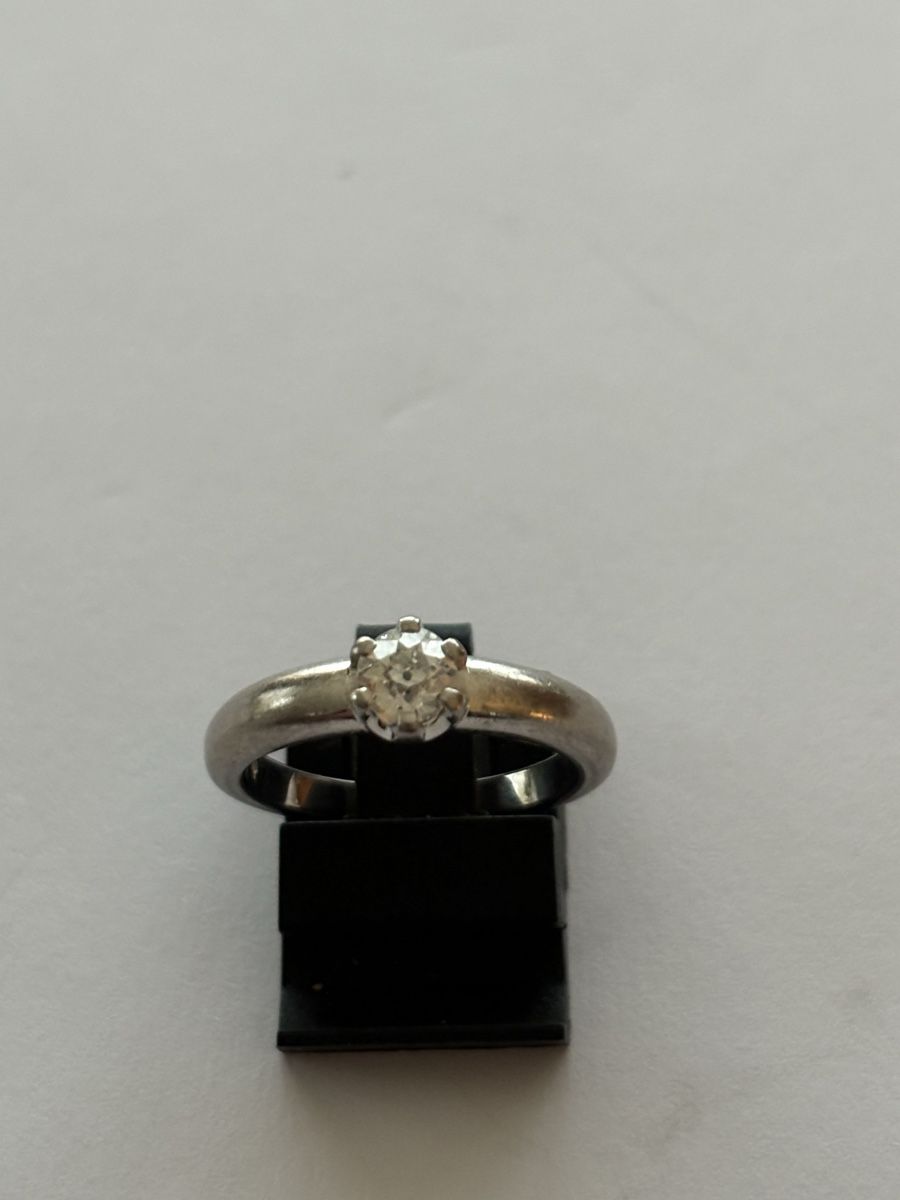 Ringe: Ring Weissgold / Diamant 18 Karat – Gebraucht aus Langnau am Albis von flusspflege