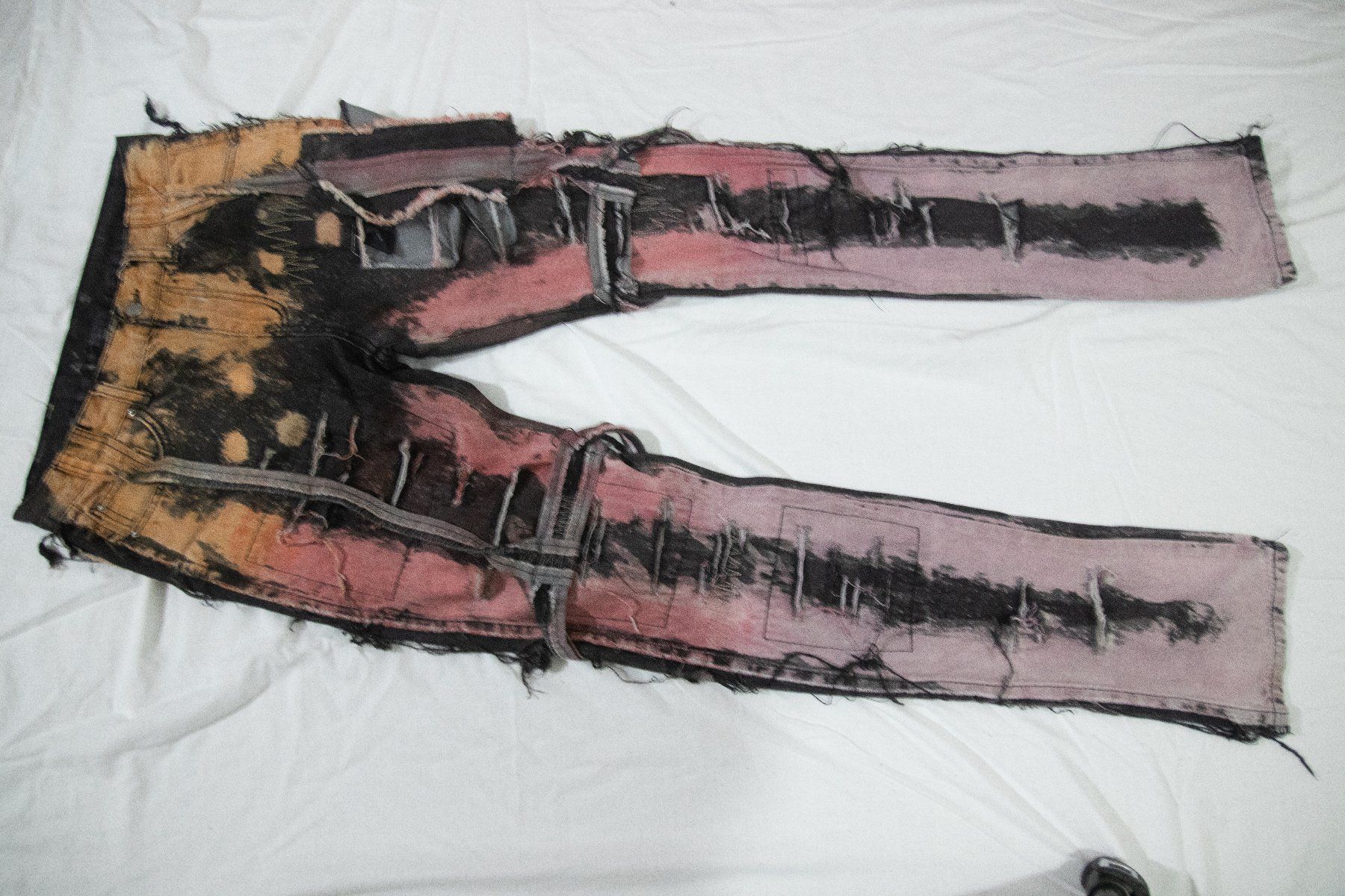 MNML Jeans: Designer Jeans mnml, neuwertig – Usato da Buchrain venduto da Lumonitore