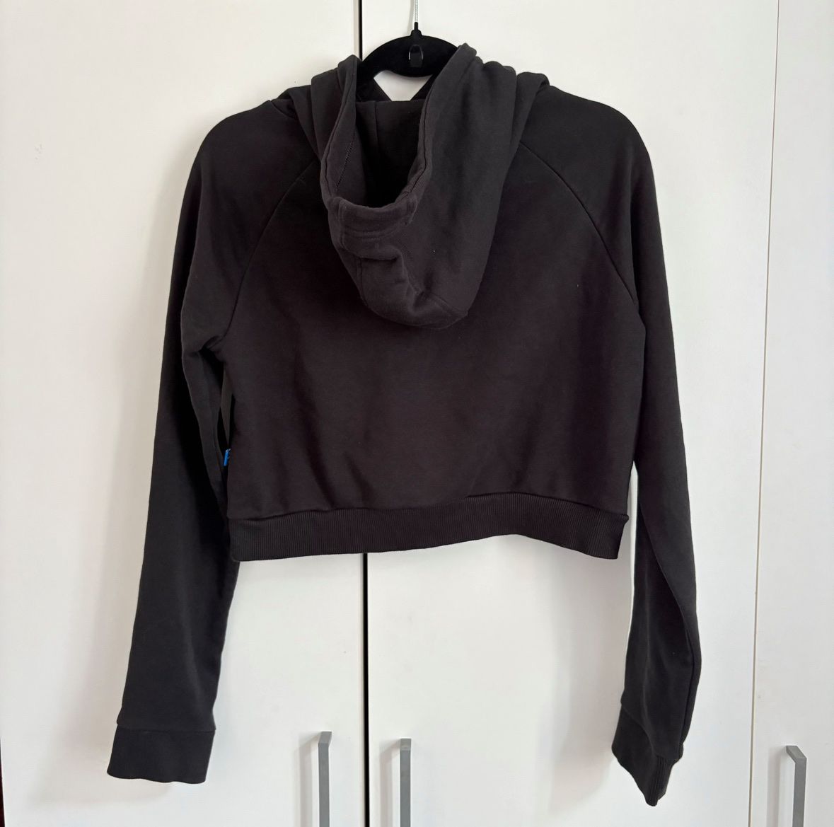 Adidas Pulls & Sweat-shirts: Top Adidas noir – D'occasion à Moudon par TigerrrEye 1