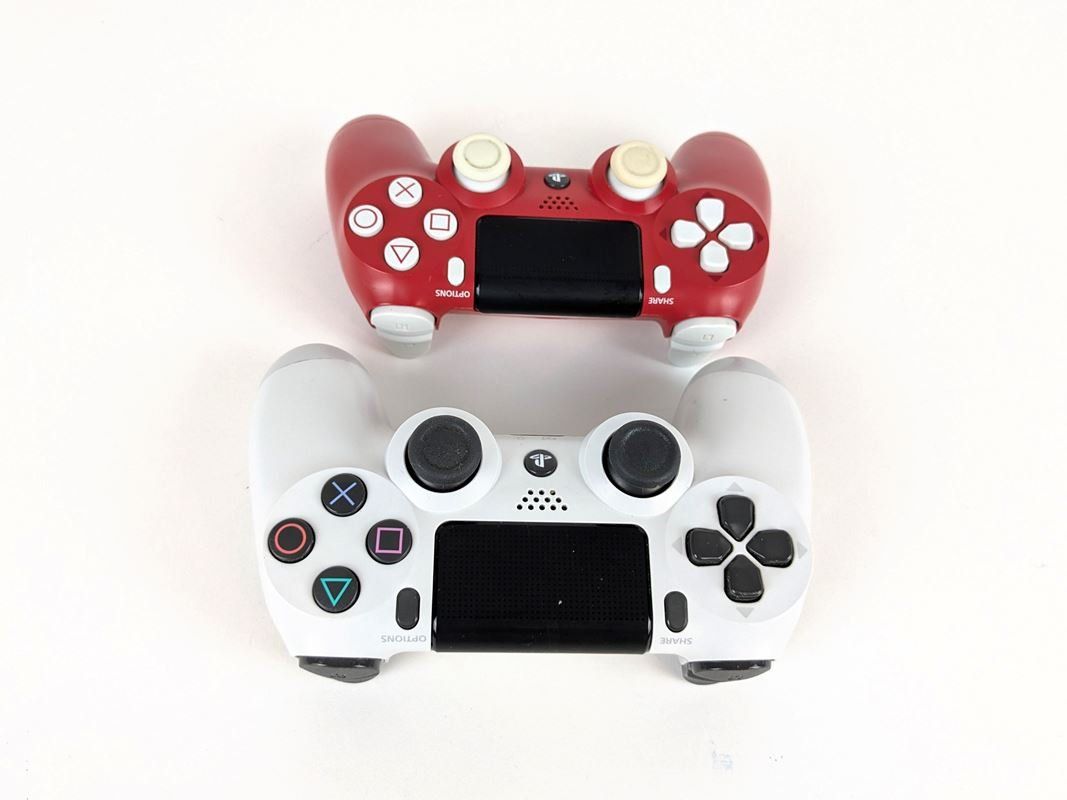 Sony Controller: 2 SONY PS4 Dualshock 4 Wireless Controller – Gebraucht aus Thun von Restwert_Thun 2